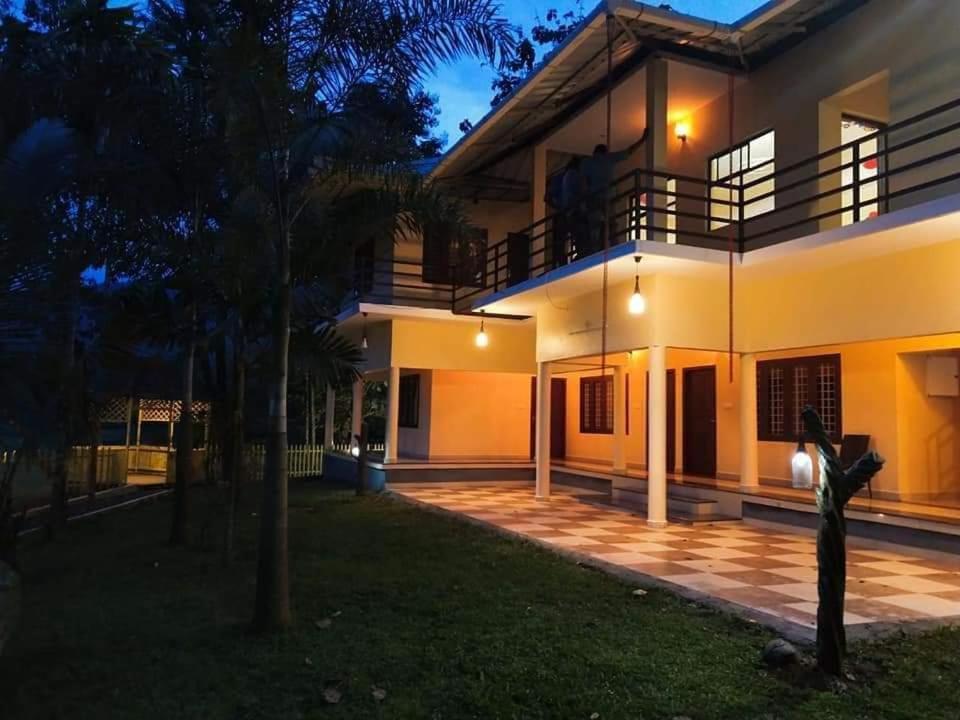 Sparrow Vale Resort Kotamangalam Exteriör bild