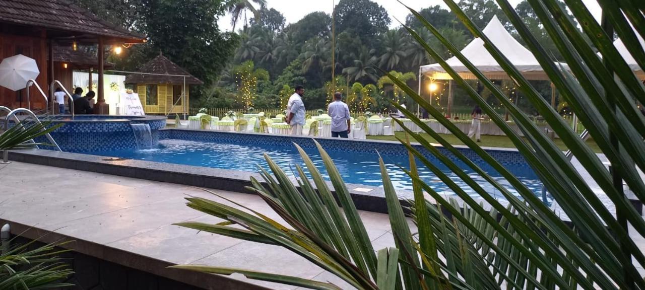 Sparrow Vale Resort Kotamangalam Exteriör bild