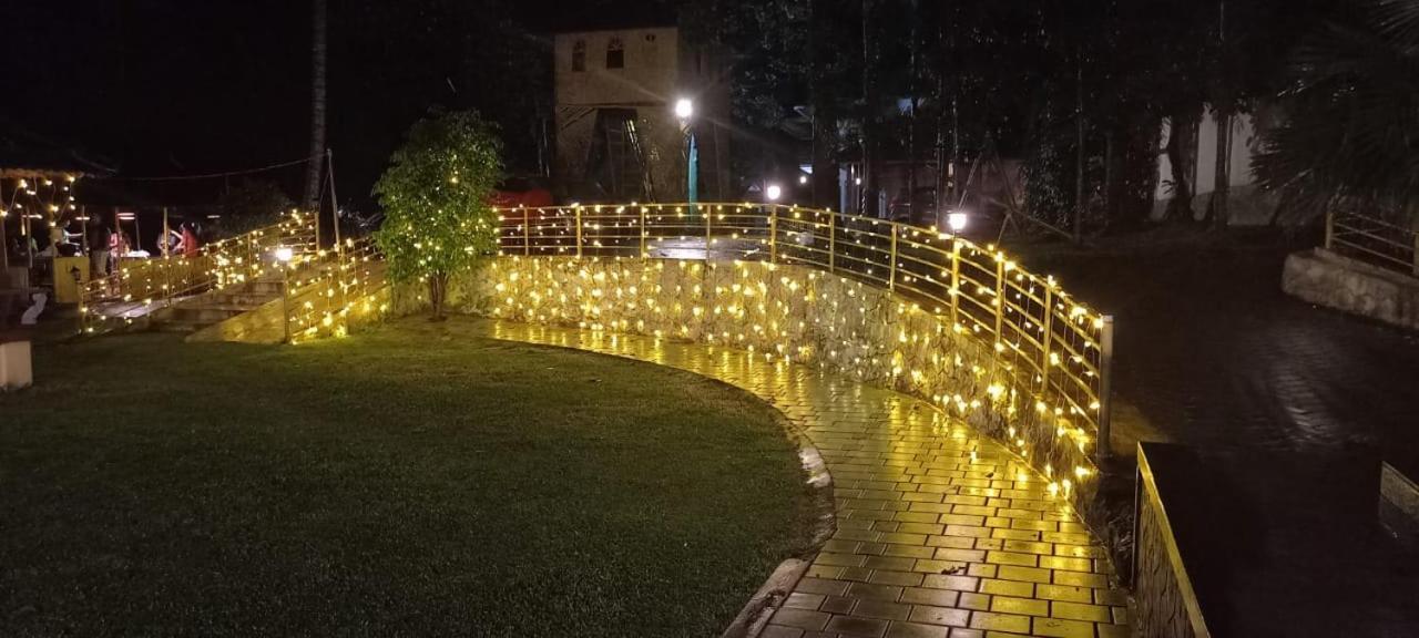 Sparrow Vale Resort Kotamangalam Exteriör bild